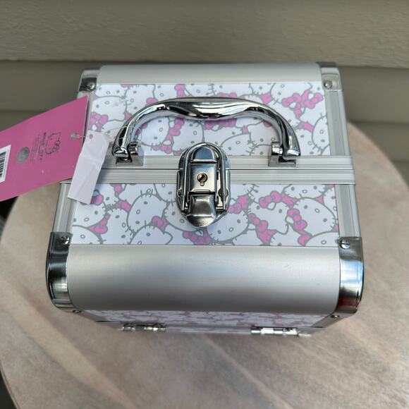 Sanrio Hello Kitty x Impressions Vanity SlayCube White Makeup Travel Case NEW - Picture 11 of 16
